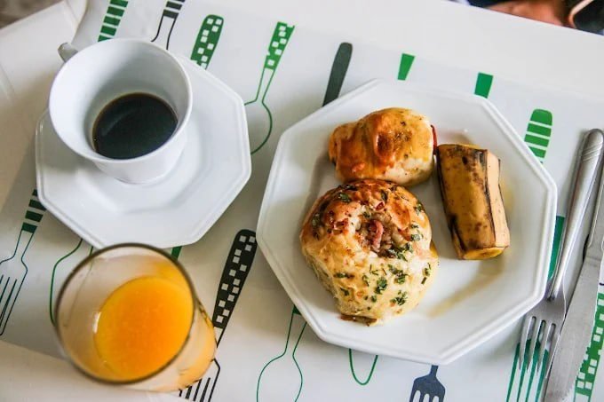 Café da manhã servido no Hotel Aliança